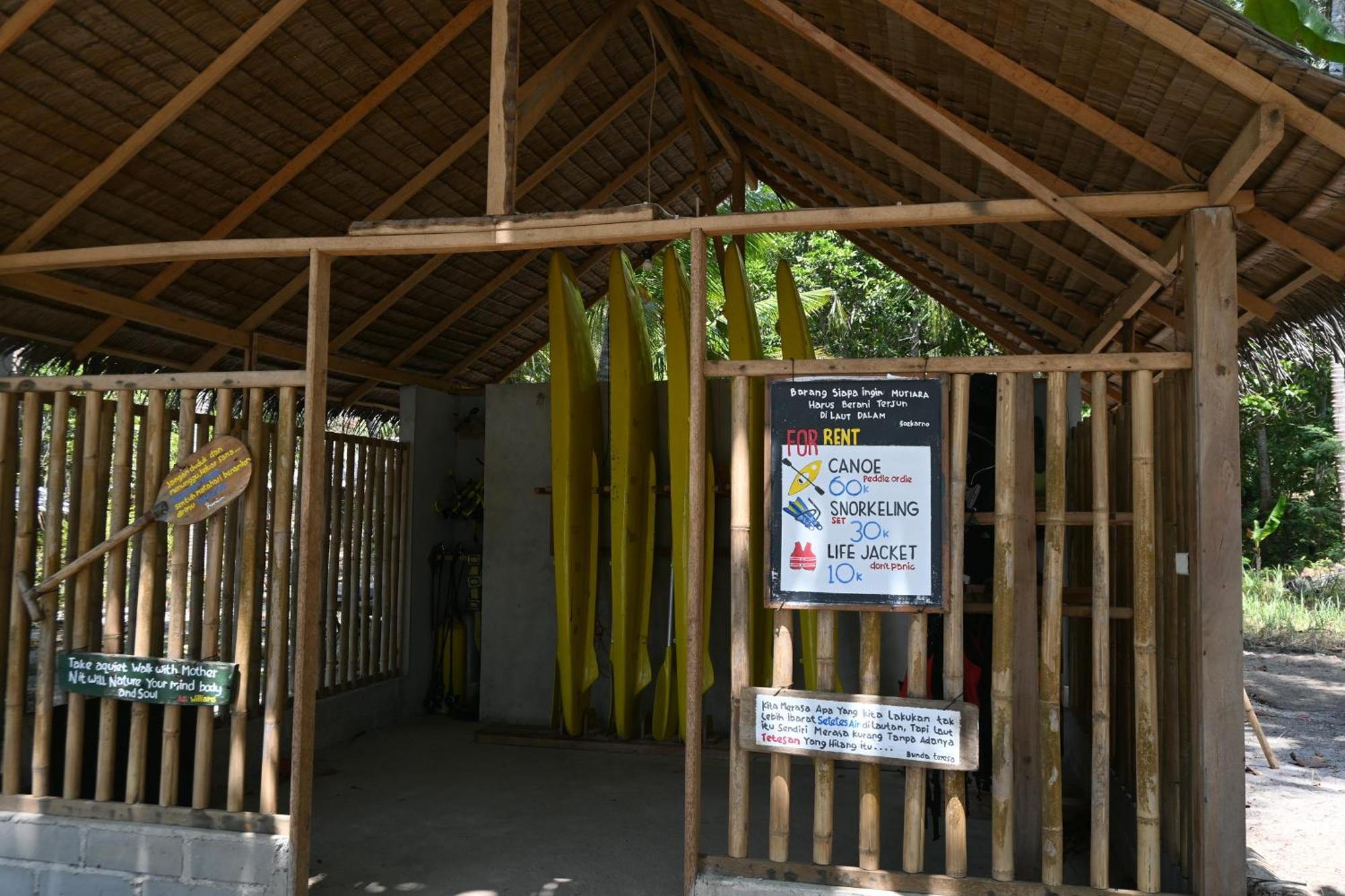Villa Bunga Jabe à Îles Îles Karimunjawa Extérieur photo