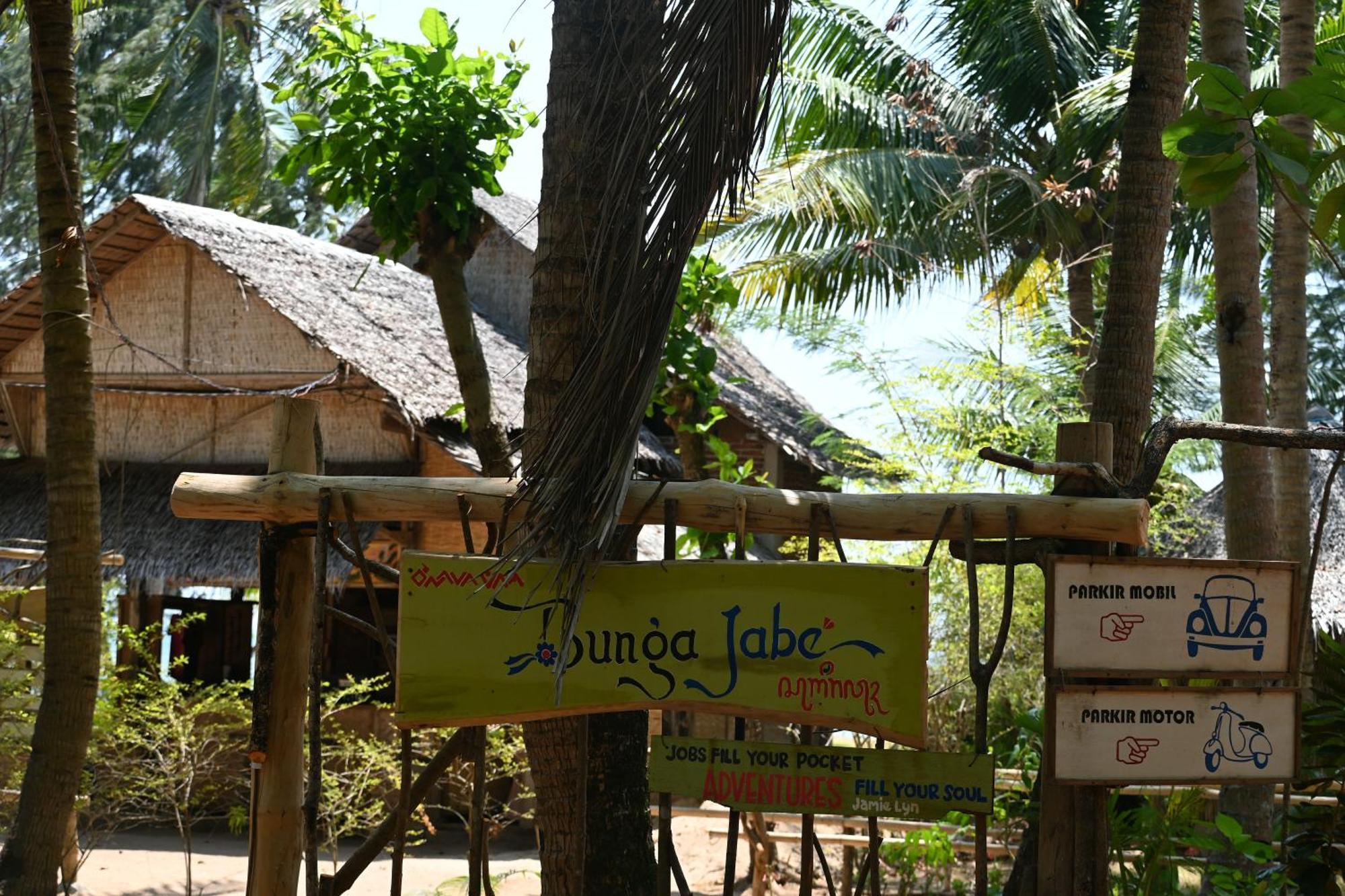 Villa Bunga Jabe à Îles Îles Karimunjawa Extérieur photo