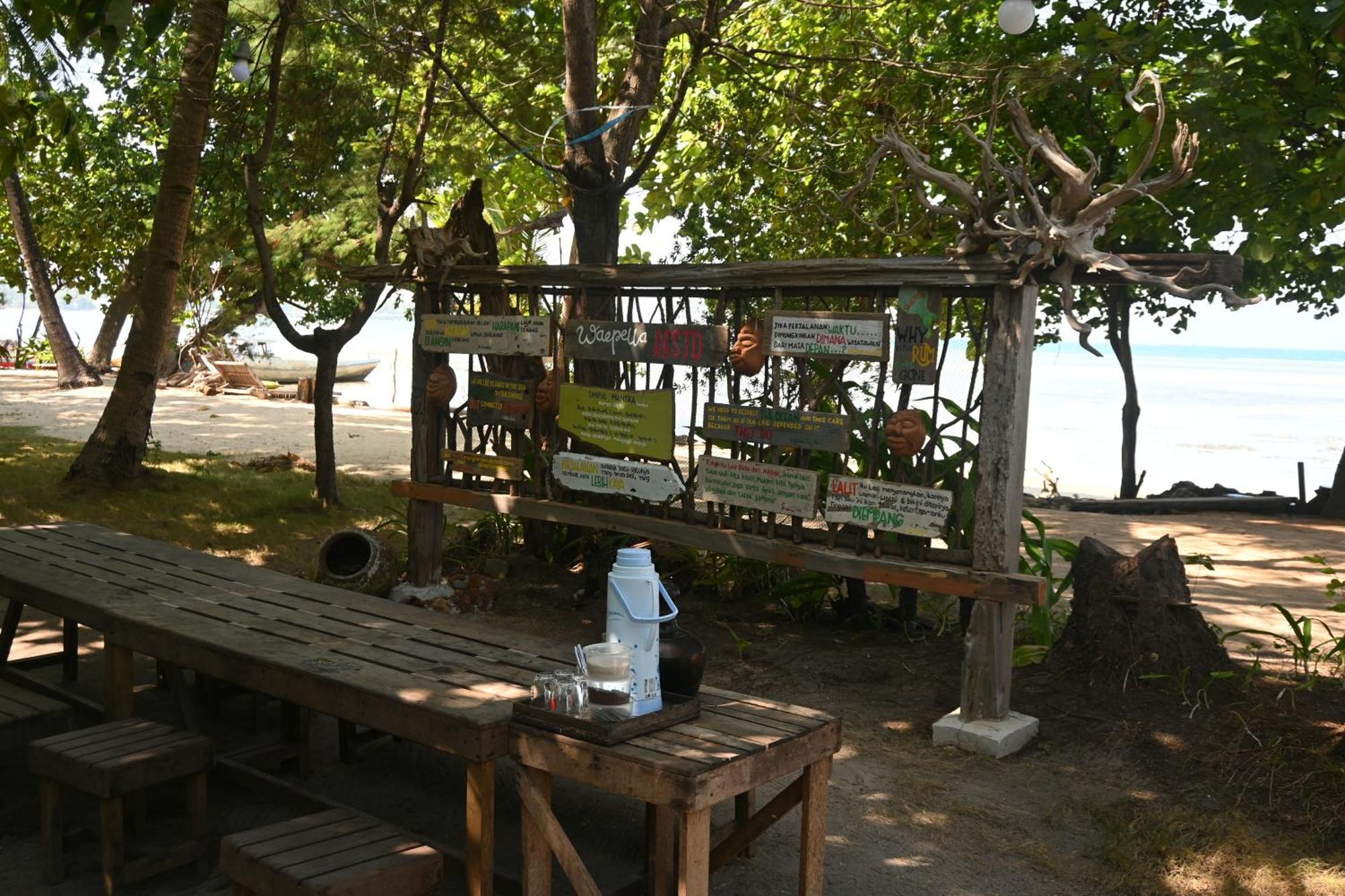 Villa Bunga Jabe à Îles Îles Karimunjawa Extérieur photo