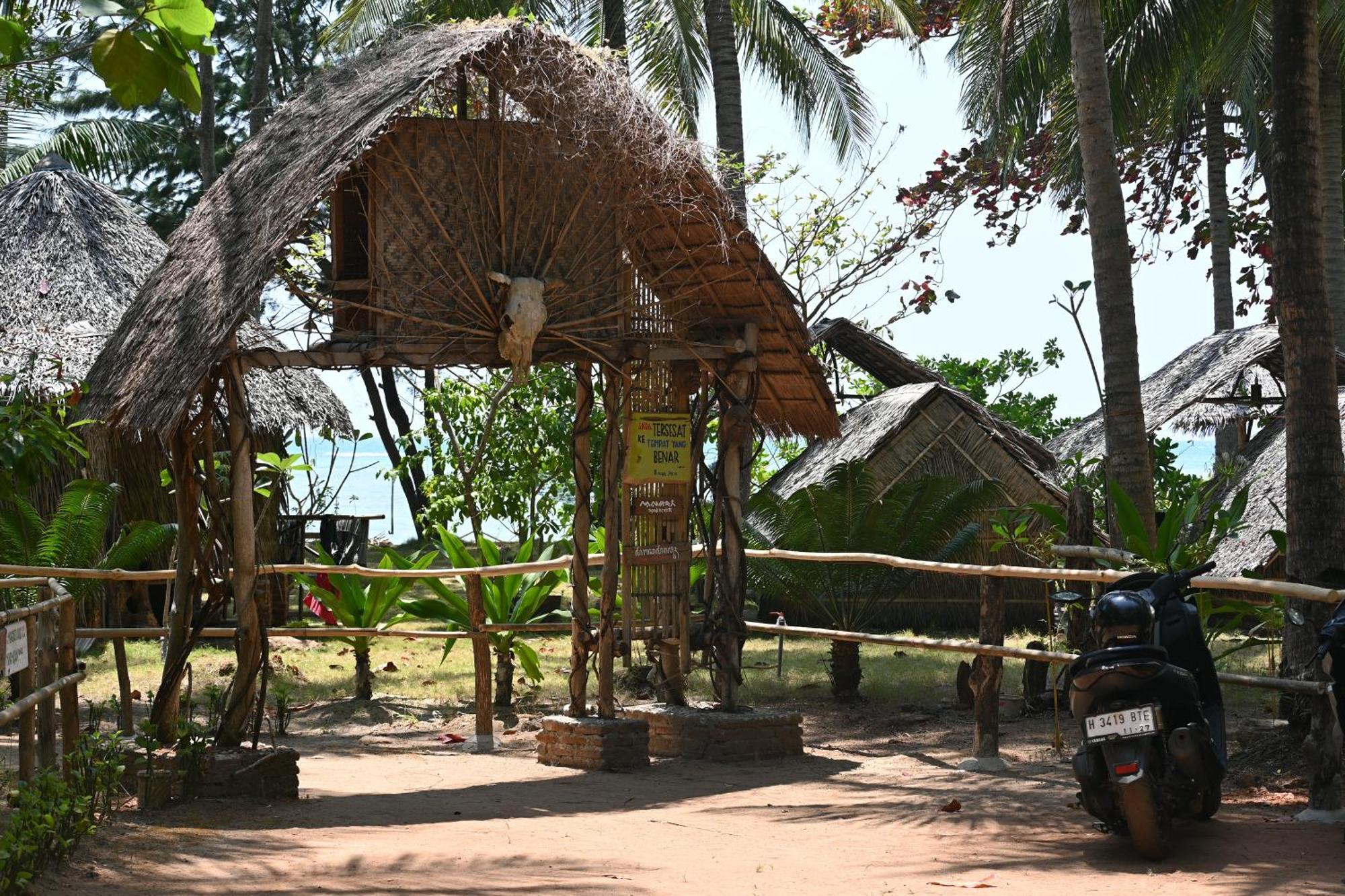 Villa Bunga Jabe à Îles Îles Karimunjawa Extérieur photo