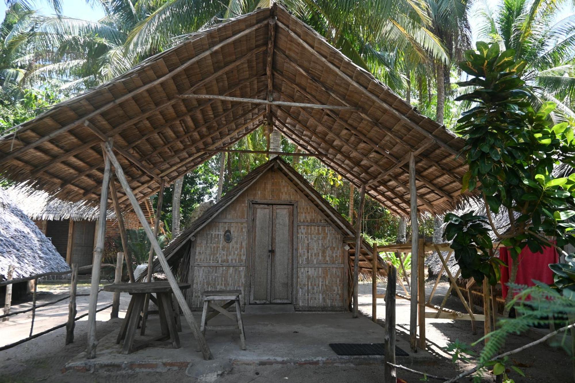 Villa Bunga Jabe à Îles Îles Karimunjawa Extérieur photo