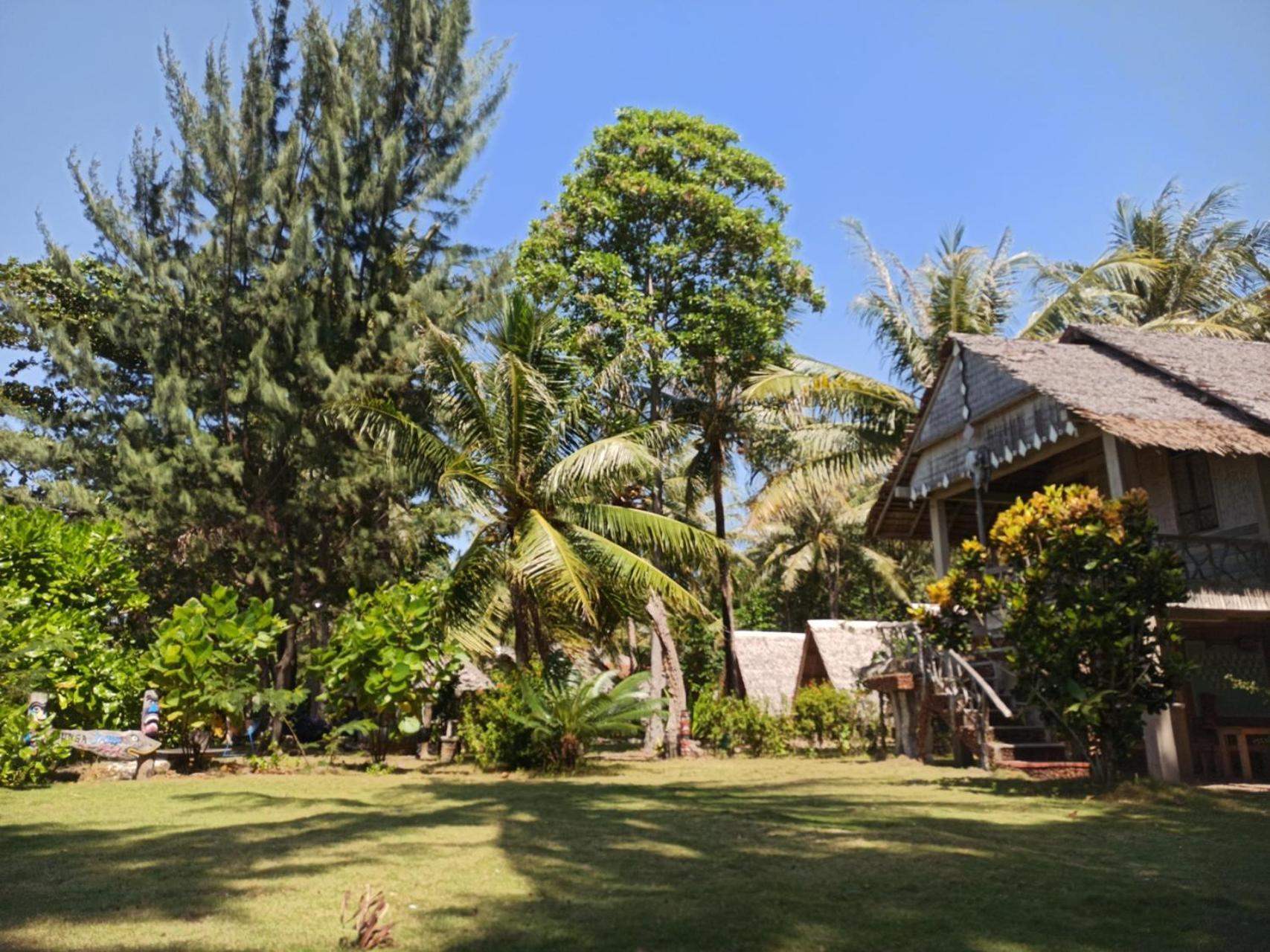 Villa Bunga Jabe à Îles Îles Karimunjawa Extérieur photo